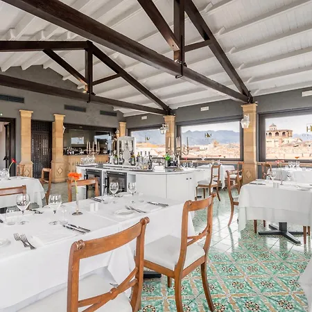 Eurostars Palace מלון 4*